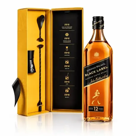 Johnnie Walker BLACK cocktails gift set 0.70l